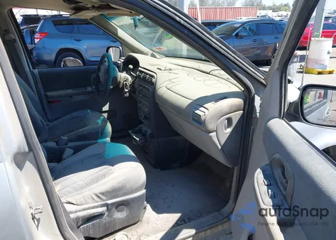 2002 Chevrolet Venture Warner Bros. Edition from USA, damaged, VIN 1GNDX13E52D245681